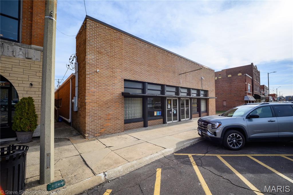 Central Add - Commercial Sale