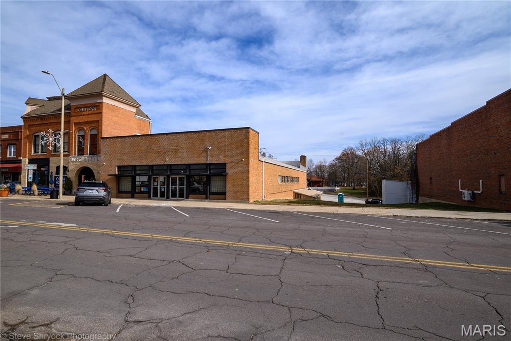 Central Add - Commercial Sale