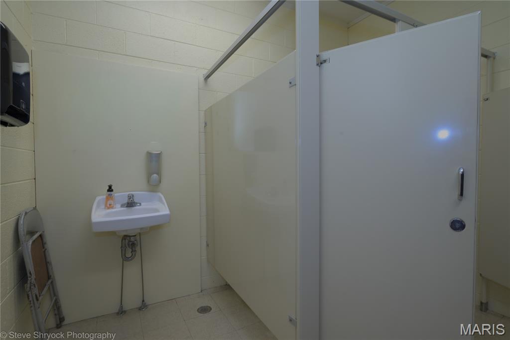 Central Add - Commercial Sale