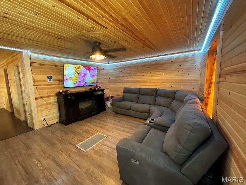 Pollocks Add - Residential