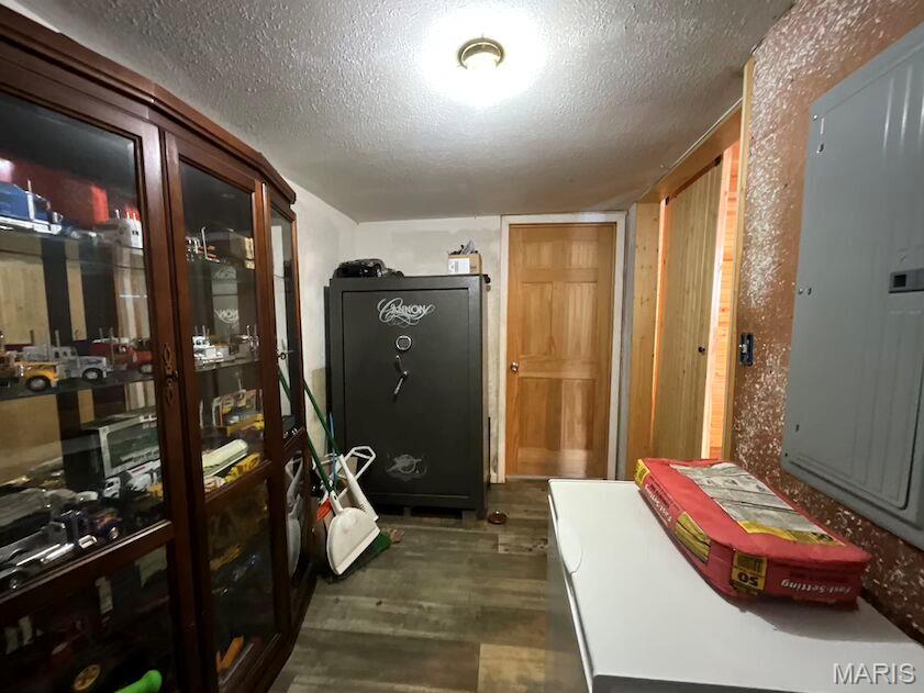 Pollocks Add - Residential