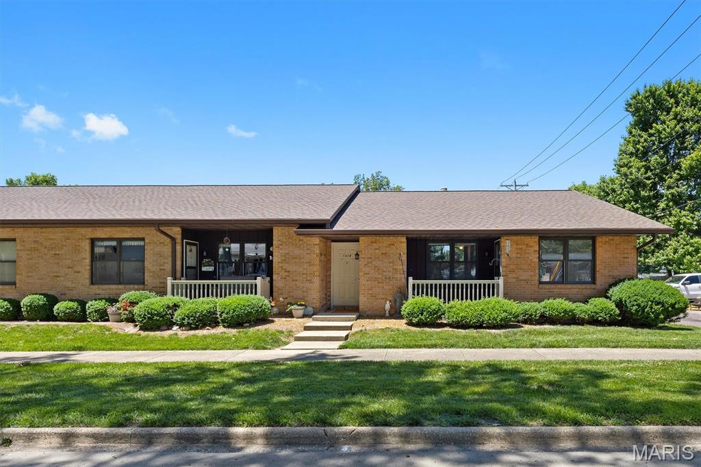 Welcome home to easy, low-maintenance living in this spacious end-unit condo in Highland, IL! Offering the convenience of one-level living, this move-in-ready 2-bedroom, 1.5-bath home features a practical floor plan, generous room sizes, and abundant storage. The bright and inviting living spaces provide functionality, while the oversized bedrooms offer plenty of room to relax. The second bedroom includes a walk-in closet and conveniently located stackable washer and dryer, making everyday living simple and efficient with main-floor laundry. Enjoy the benefits of an end-unit location, covered parking with a designated space, and additional basement storage for seasonal items and extra belongings. Brand-new carpets mean you can move right in and start enjoying your new home from day one. Whether you're a first-time homebuyer, looking to downsize, seeking a low-maintenance lifestyle, or searching for an affordable condo, this property offers comfort, convenience, and exceptional value. Located close to shopping, dining, parks, and everyday amenities, this charming condo is the perfect place to call home. Huge Common Area Basement With Assigned Storage Unit. Don't miss this opportunity to own a move-in-ready condo with one-level living, covered parking, main-floor laundry, and plenty of storage!