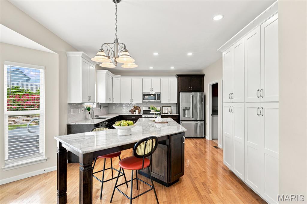 Vantage Pointe - Residential