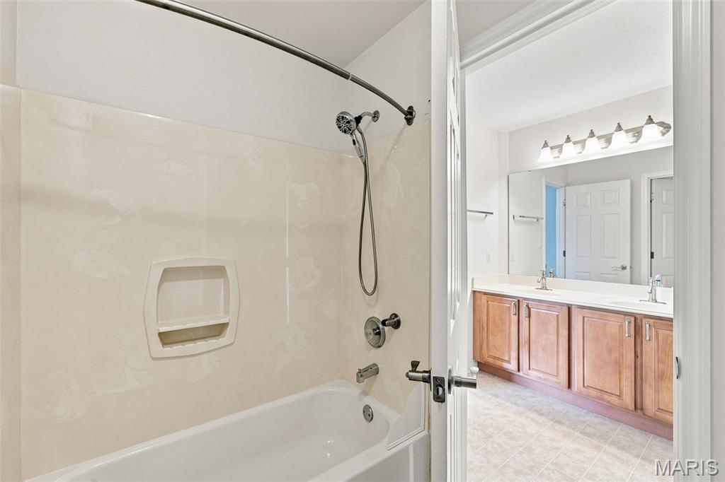 Vantage Pointe - Residential