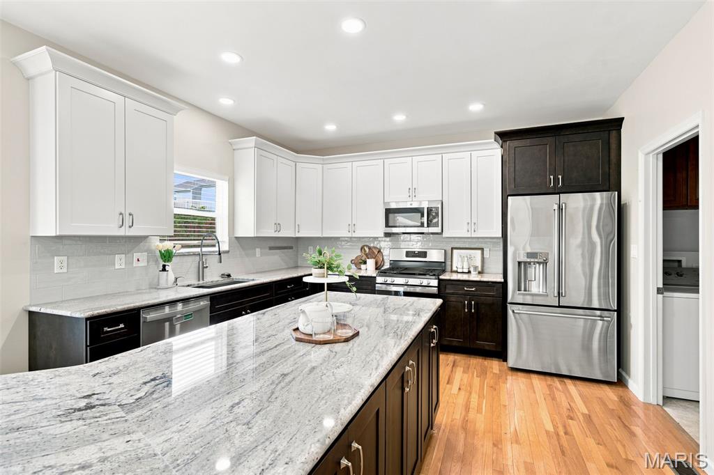 Vantage Pointe - Residential