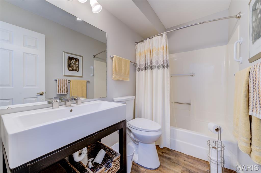 Glendale Gardens Condo - Residential