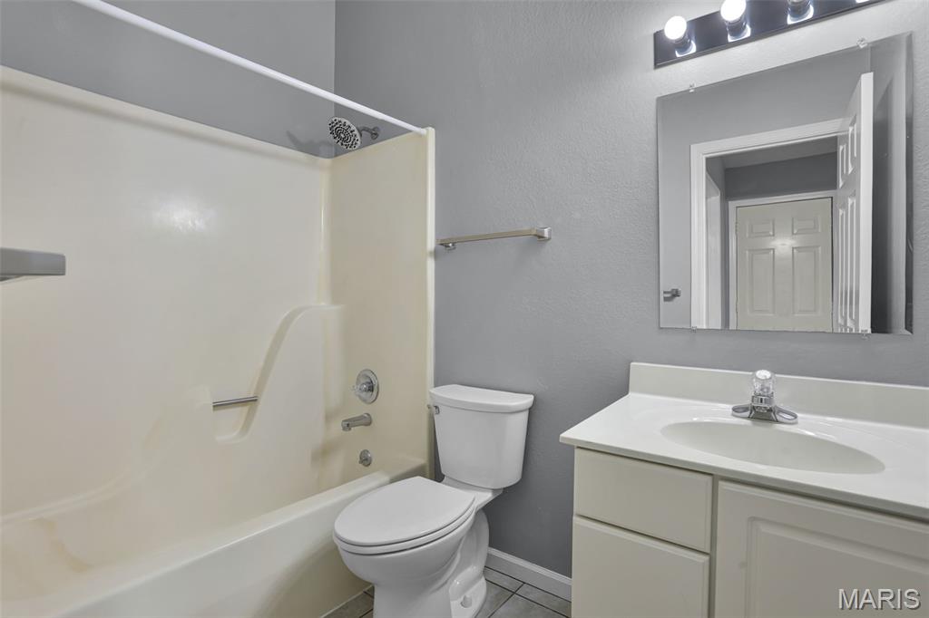 Walnut Hills Lake Estates - Residential