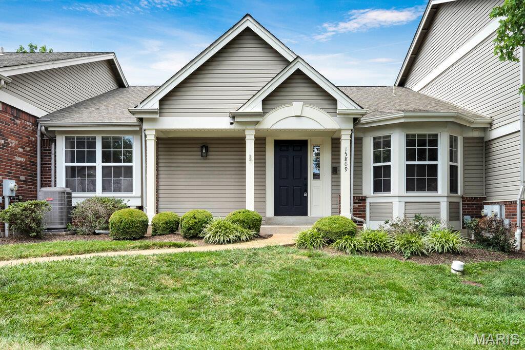 Welcome to Baxter Ridge, one of Chesterfield’s most sought-after villa communities! This beautifully updated 2 bed, 2 full bath villa is truly move-in ready with stylish finishes and major updates throughout.

Inside, you’ll love the tall ceilings, fresh paint, new luxury vinyl flooring, new bedroom carpet, and cozy wood-burning fireplace. The fully updated kitchen features new cabinets, quartz countertops, stainless steel appliances, and a beautiful new backsplash.

The spacious primary suite offers a private retreat with an updated bath featuring separate vanities, a stand-alone soaking tub, and a separate shower. The large partially finished basement adds great bonus space for a rec room, office, gym, or guest area.

Enjoy peace of mind with a newer HVAC system and water heater, plus a brand-new aggregate patio, detached 2-car garage, and privacy fence. Baxter Ridge also offers excellent amenities including a beautiful community pool, tennis courts, and great exterior maintenance.

Updated, low-maintenance, and located in a prime Chesterfield community — this villa is a must-see!