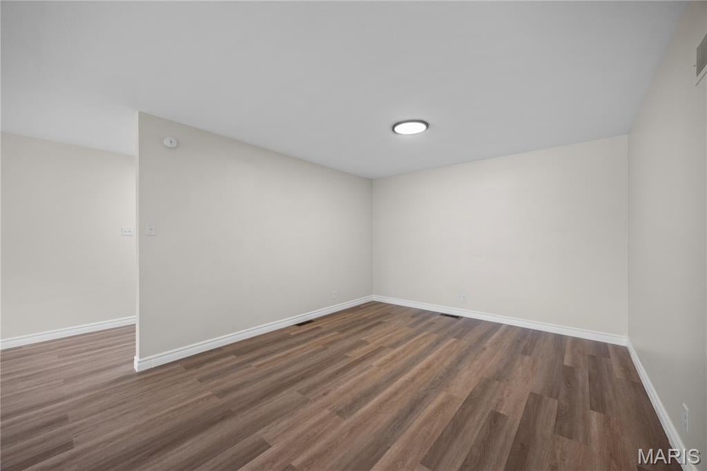 Lin Capri Condo - Residential