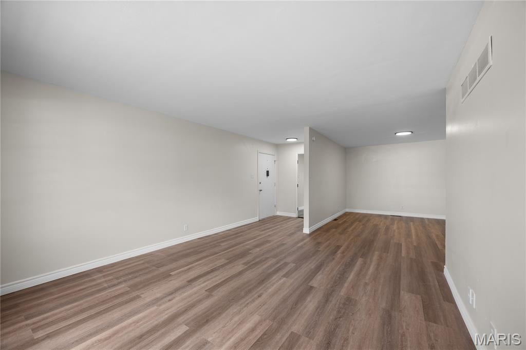 Lin Capri Condo - Residential
