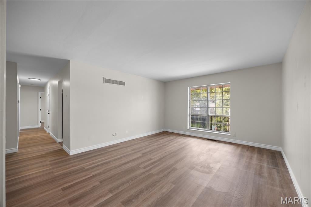 Lin Capri Condo - Residential