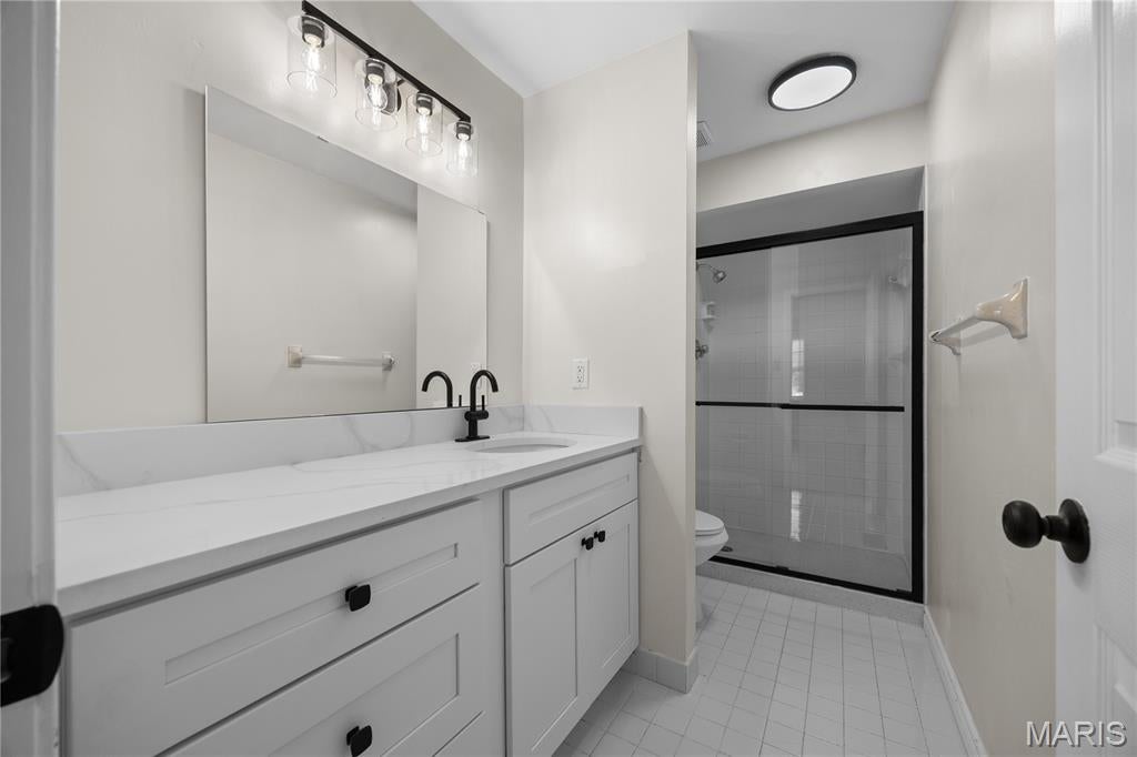 Lin Capri Condo - Residential