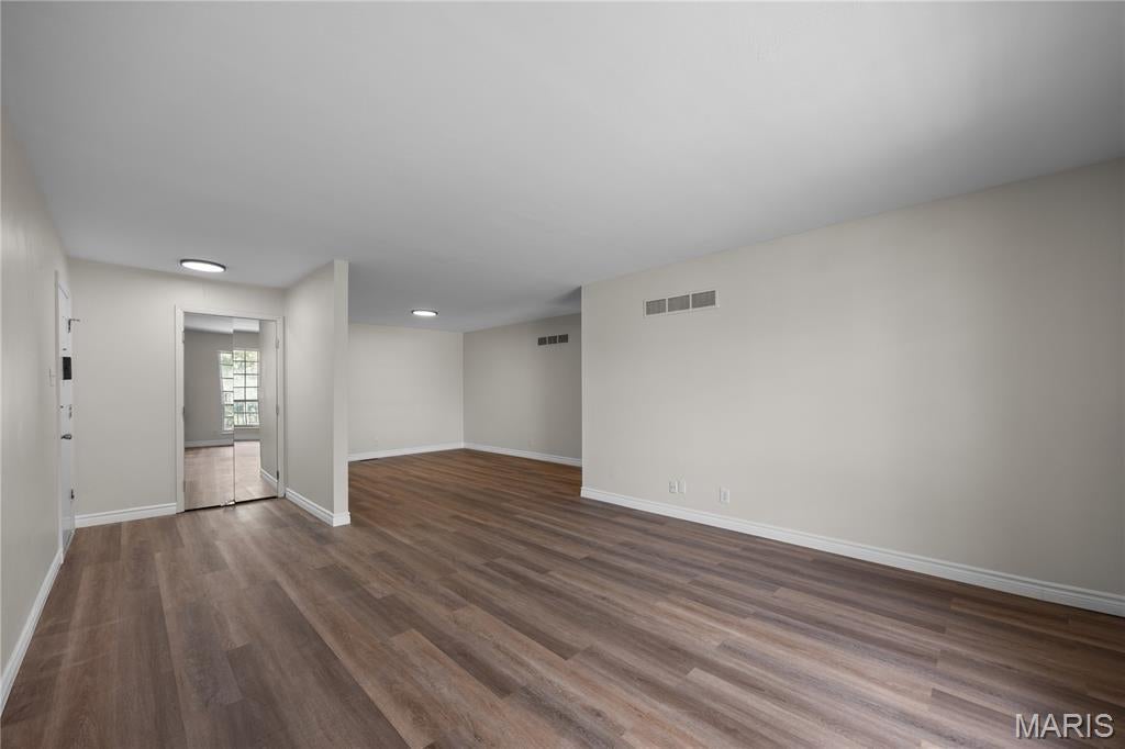 Lin Capri Condo - Residential