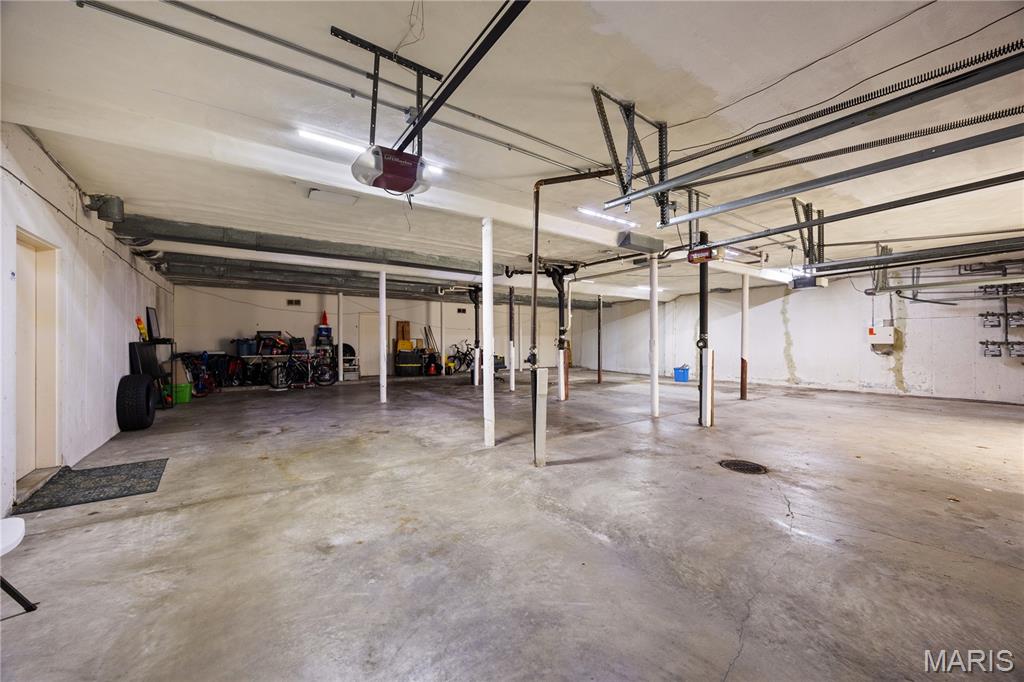 Lin Capri Condo - Residential