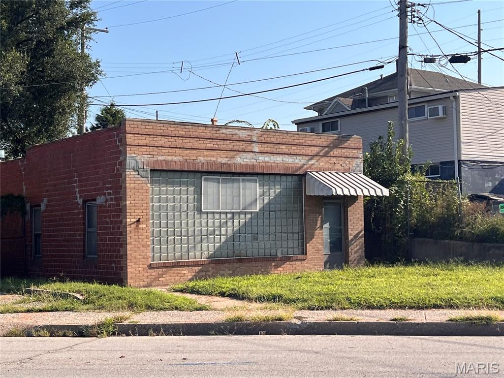 TWO BUILDINGS FOR ONE LOW PRICE OF $40,000 TOTAL. Great opportunity to pick up two adjacent commercial properties as a package for a total asking price of $40,000. Properties are 214 W St Louis Ave and 220 W St Louis Ave in EAST Alton IL. Seller seeks CASH AS IS OFFER with All Contents. 220 building has a recently replaced roof. Properties cannot be occupied until/unless all conditions of the City of East Alton have been addressed. Schedule your showing through MLS or contact listing agent. Motivated seller desires to close quickly. Tour and bring your best offer.