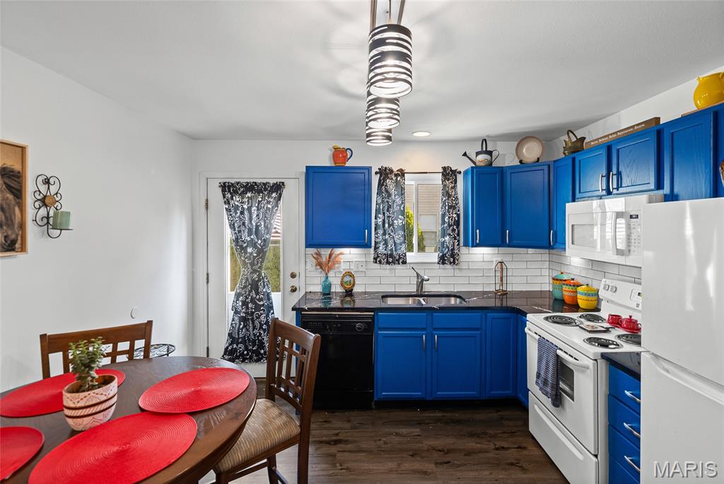 Knolls/Century Oaks Amd - Residential