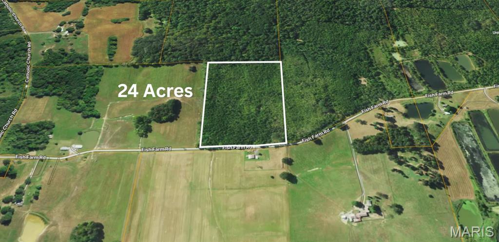 Discover a rare 24 ± acre opportunity in Hardin County, Illinois with substantial paved
road frontage on Fish Farm Rd in the heart of Southern Illinois’s Shawnee Hills. The property
features rolling, buildable terrain at approximately 430 ft elevation, well outside any
flood zone, with a great mix of wooded and open ground ideal for recreation, hunting, or
building. With no countywide zoning, no HOA, and no POA, and confirmation from the
County Assessor and Clerk that the parcel can be subdivided with multiple homes allowed,
the possibilities are wide open for a homestead, hunting retreat, RV setup, cabin site, or
investment property. Stick-built, modular, manufactured, and mobile homes are allowed   
Located in prime trophy whitetail and turkey country, the property is just minutes from
Cave-In-Rock State Park, Garden of the Gods Wilderness, Lusk Creek Wilderness, and
Shawnee National Forest’s 280,000+ acres of public land and trails. Annual property
taxes are only $22.22, and fiber internet is available nearby through Shawnee
Communications. Electric is nearby but not yet connected, and buyers will need to install a
well and septic system. The property is not in a flood zone and no wetlands have been
noted.