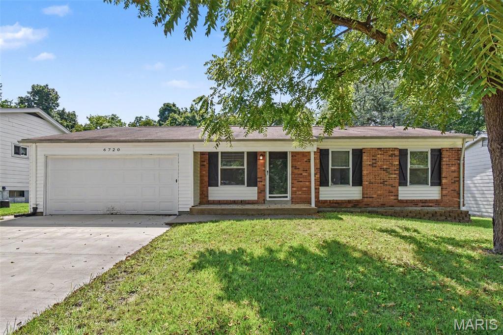 Welcome to this 3-bedroom, 1.5-bathroom home located in the Fox Woods neighborhood. This residence features an inviting open floor plan that creates a seamless flow between the main living areas, perfect for daily living and entertaining. The kitchen is outfitted with sleek black appliances and durable laminate countertops. The primary bedroom offers excellent storage with a large walk-in closet. Additionally, the partially finished basement provides flexible bonus space that can easily serve as a recreation room, workout area, or extra living quarters. Ideally situated, this home offers easy access to schools, parks, shopping, and major highways. Schedule your private showing today!