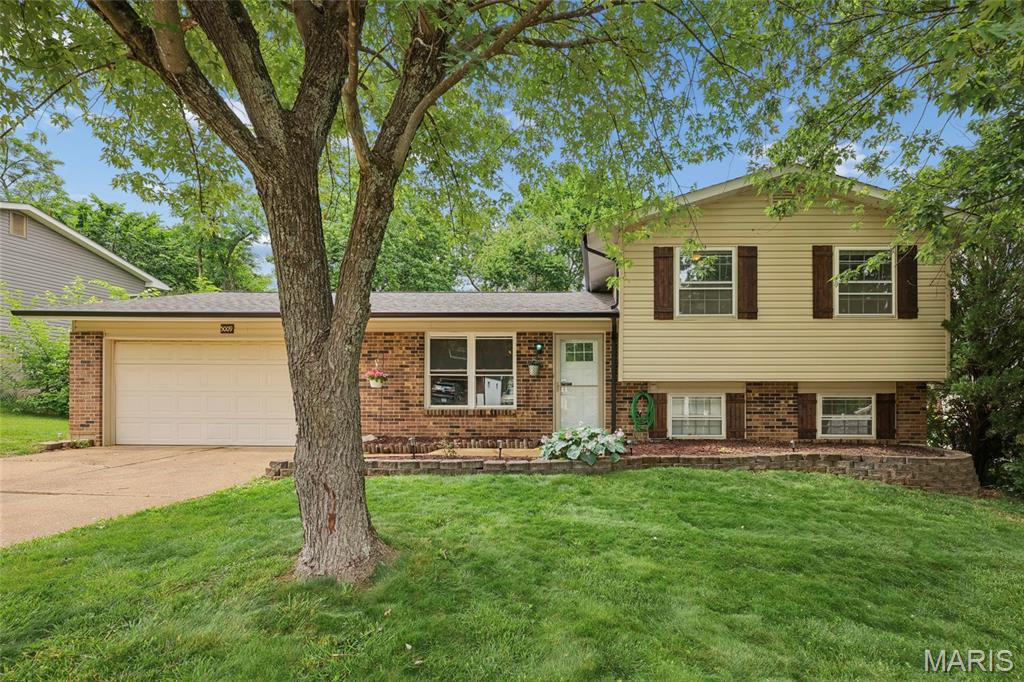 This spacious and inviting multi-level home offers 3 bedrooms and 2 full baths giving you plenty of room to spread out! The finished lower level provides the perfect space for a family room, home office, playroom, or entertaining area! Enjoy the convenience of a 2-car garage! You'll also enjoy peace of mind knowing the roof, siding and gutters are all newer and that the seller is offering an Assurant Enhanced Plan one year home warranty! All appliances stay! This home is ready for its next owner to make it their own!