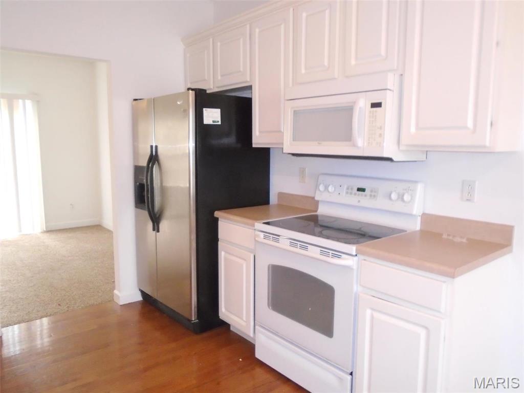 CAMBRIDGE CONDOMINIUMS - Residential Lease