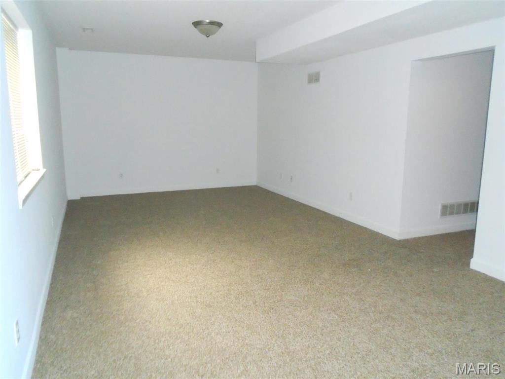 CAMBRIDGE CONDOMINIUMS - Residential Lease