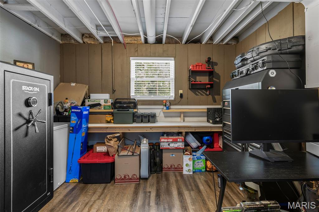 Bust & Loomis Sub - Residential