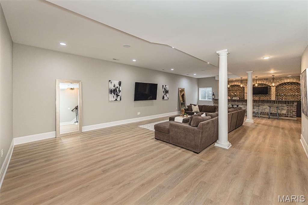 Arbors At Kehrs Mill - Residential