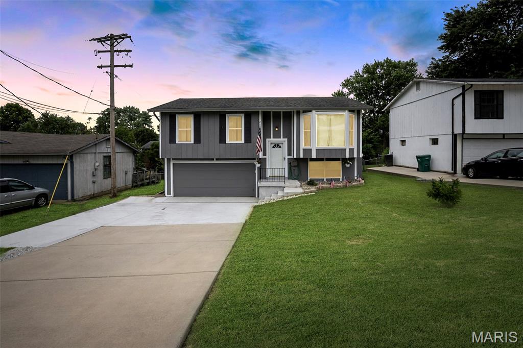 Terric Manor 01 - Residential