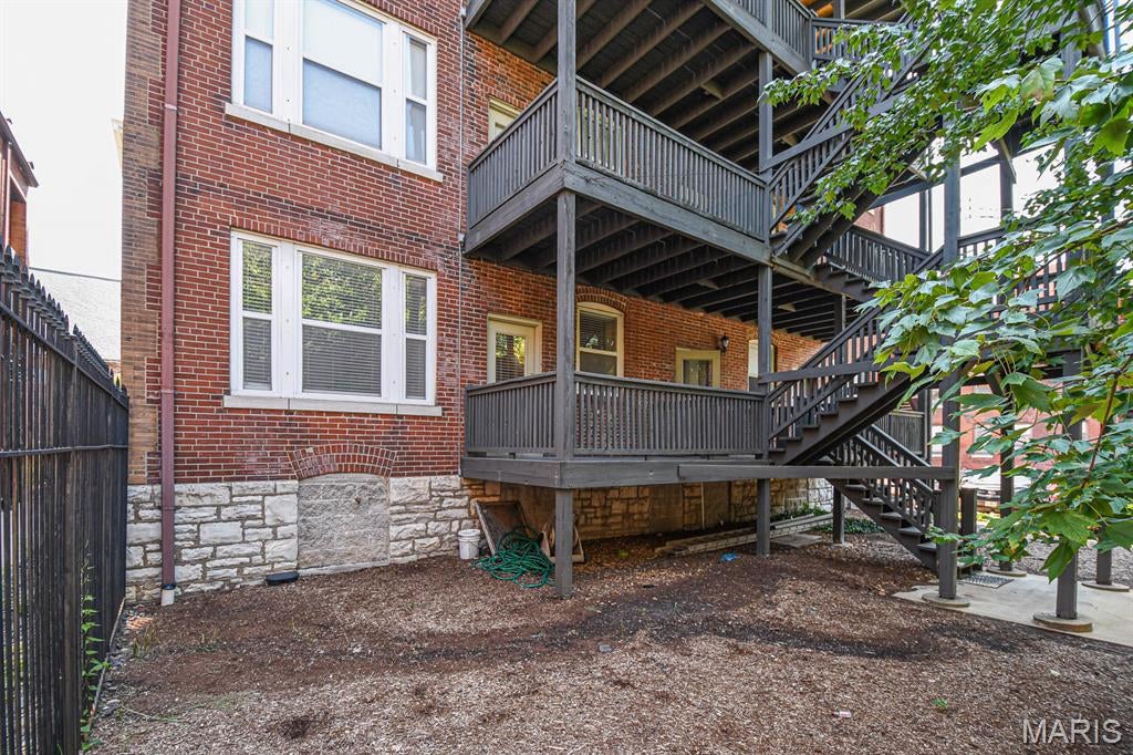 Del-Clare Condo - Residential
