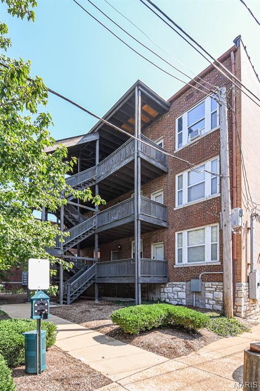 Del-Clare Condo - Residential