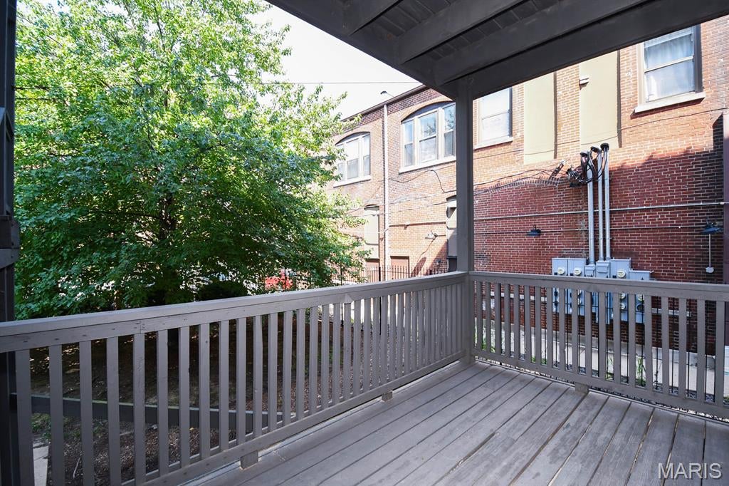 Del-Clare Condo - Residential