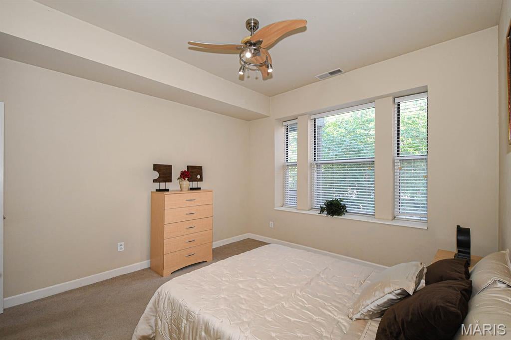 Del-Clare Condo - Residential