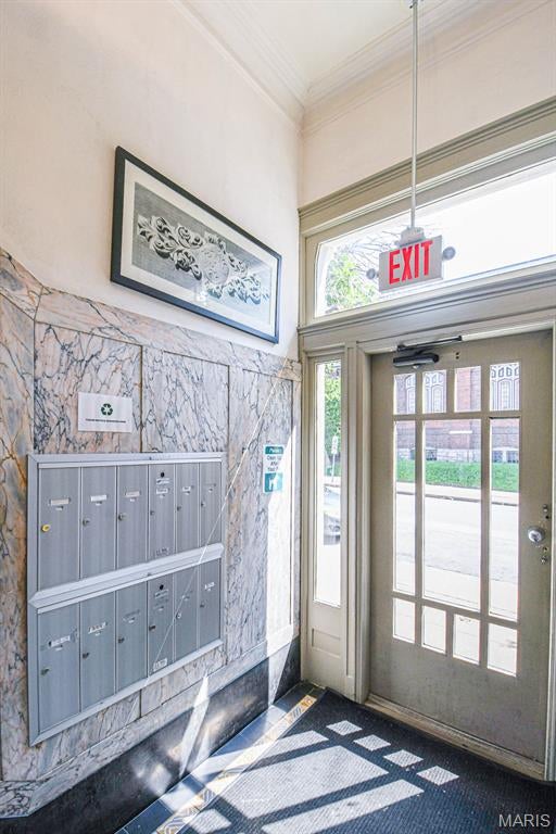 Del-Clare Condo - Residential