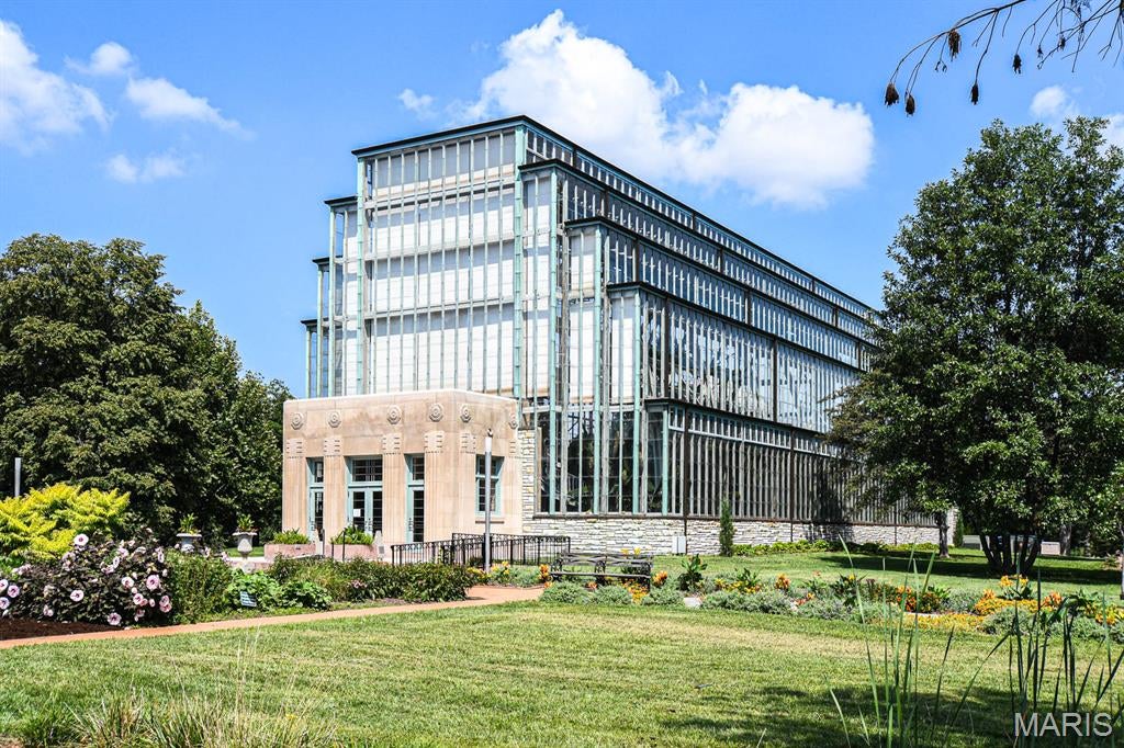Del-Clare Condo - Residential