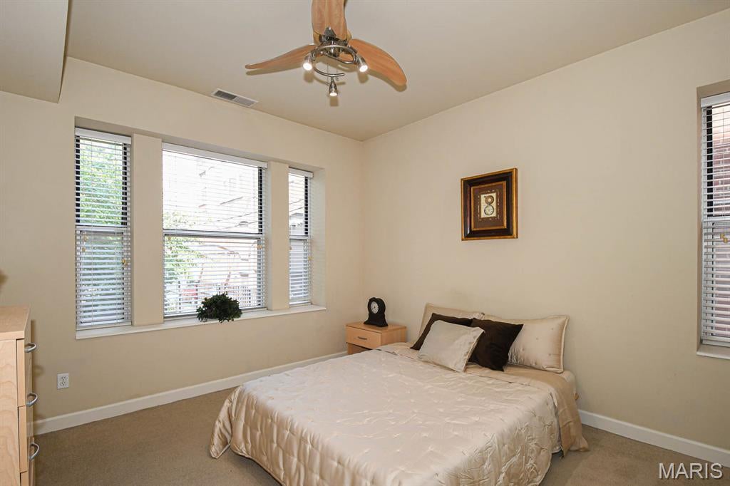 Del-Clare Condo - Residential
