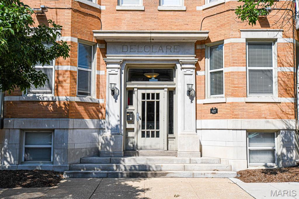 Del-Clare Condo - Residential