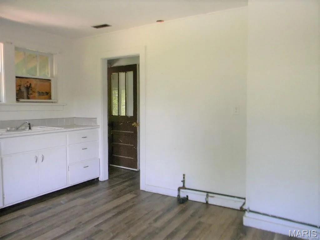 A B Cardwells - Residential