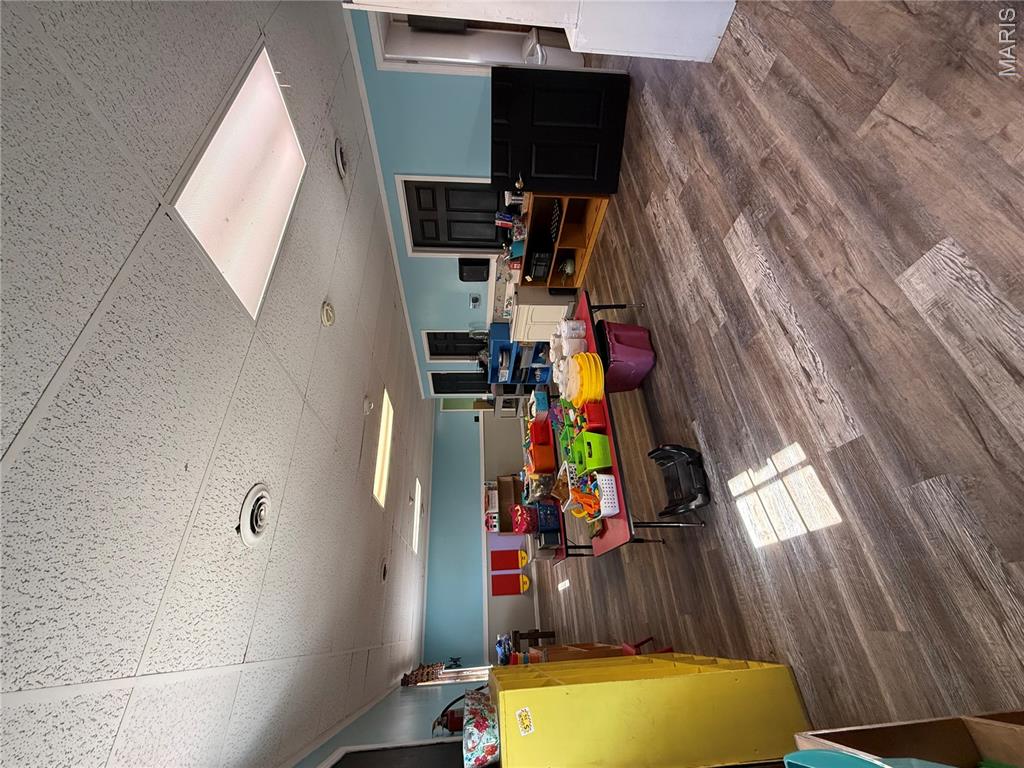 Airport Heights - Commercial Sale