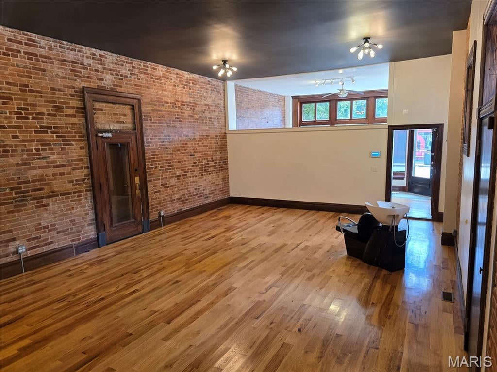 Oakland Add - Commercial Lease