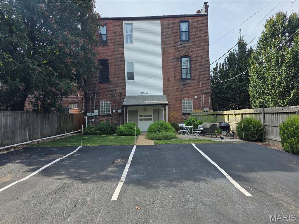 Oakland Add - Commercial Lease