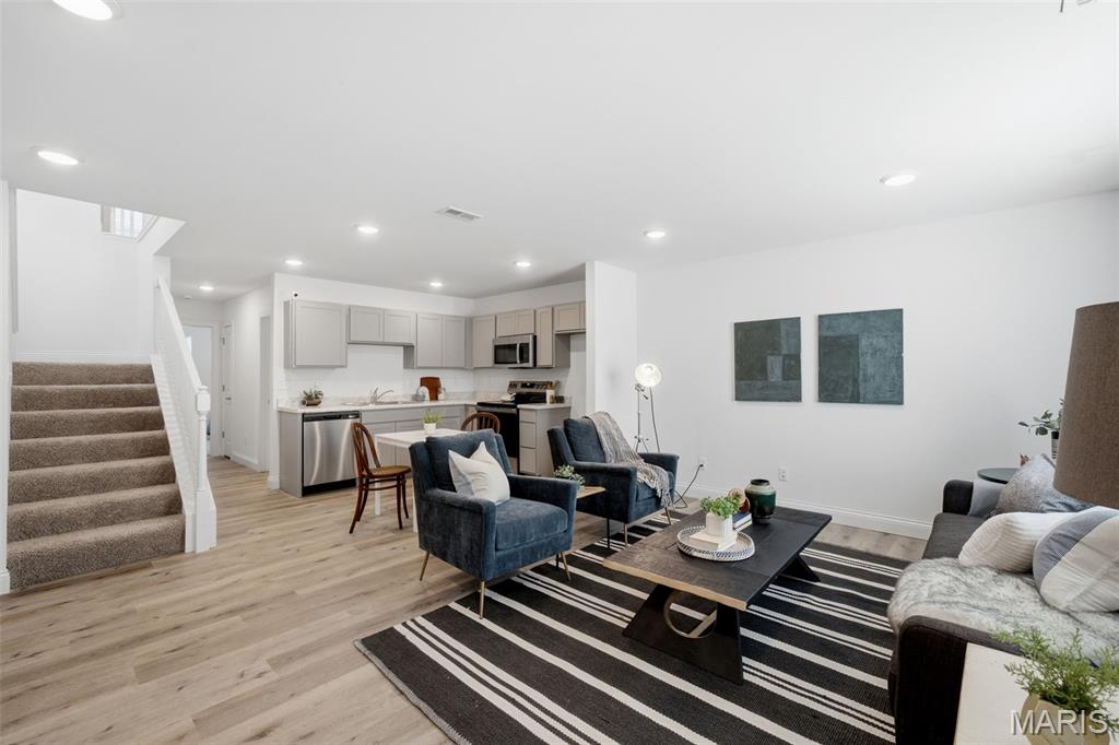 St Louis Commons Add - Residential