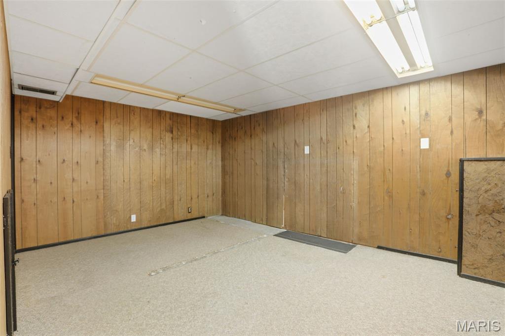 Eighth Montclare - Residential