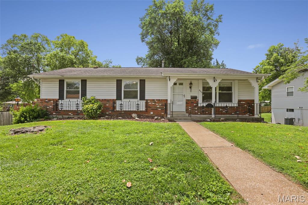 Eighth Montclare - Residential
