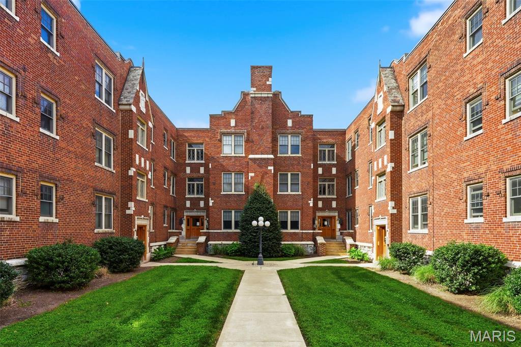 Welcome to 4101 Magnolia Ave Unit 105 in the highly sought after Magnolia Place Condominiums!  This one bedroom one bath condominium has easy main floor access! You will love the open floor plan with lots of natural light, hardwood floors, in-unit laundry and gated parking. Located in the heart of Shaw, this prime location overlooks Tower Grove Park. As you enter, you will be greeted with a living room that leads to the spacious dining room and kitchen with granite countertops, custom cabinetry & stainless-steel appliances. Spacious bedroom w/ generous sized closet, in-unit laundry and full bath. Amenities include workout room, clubhouse access, basement storage locker & gated parking space. Enjoy the weekly Farmer's Markets across the street at Tower Grove Park and concerts at the Botanical Garden. Minutes away from so many amazing restaurants, shops, universities, medical campuses and other St. Louis attractions.
