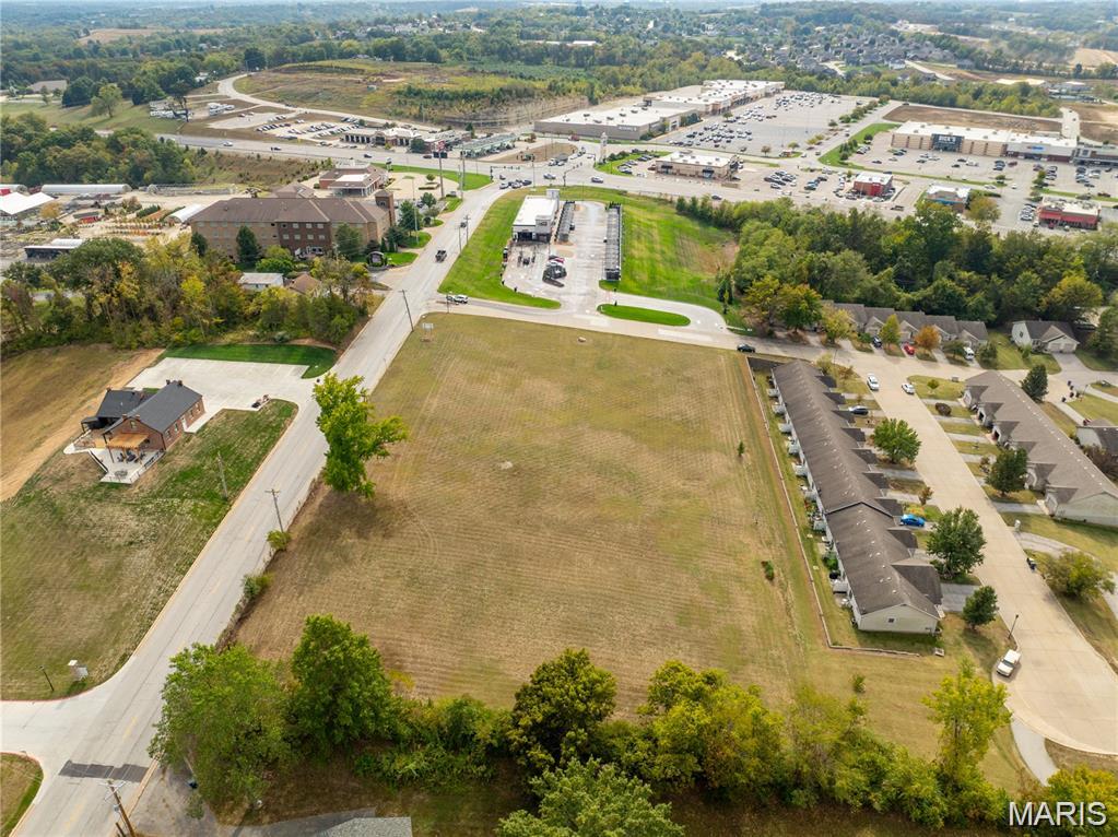 Willows At The Lake - Commercial Sale