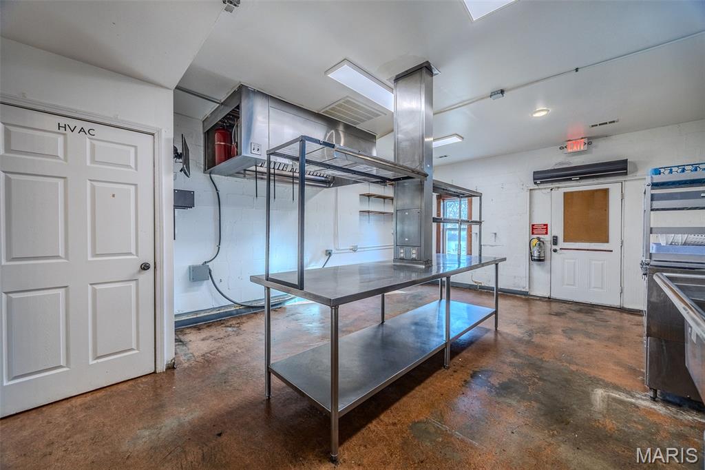 Bell-Wyrick Sub - Commercial Sale