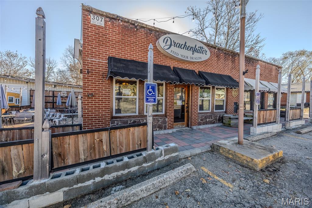 Bell-Wyrick Sub - Commercial Sale