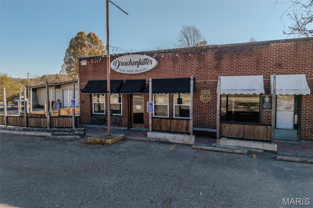 Bell-Wyrick Sub - Commercial Sale
