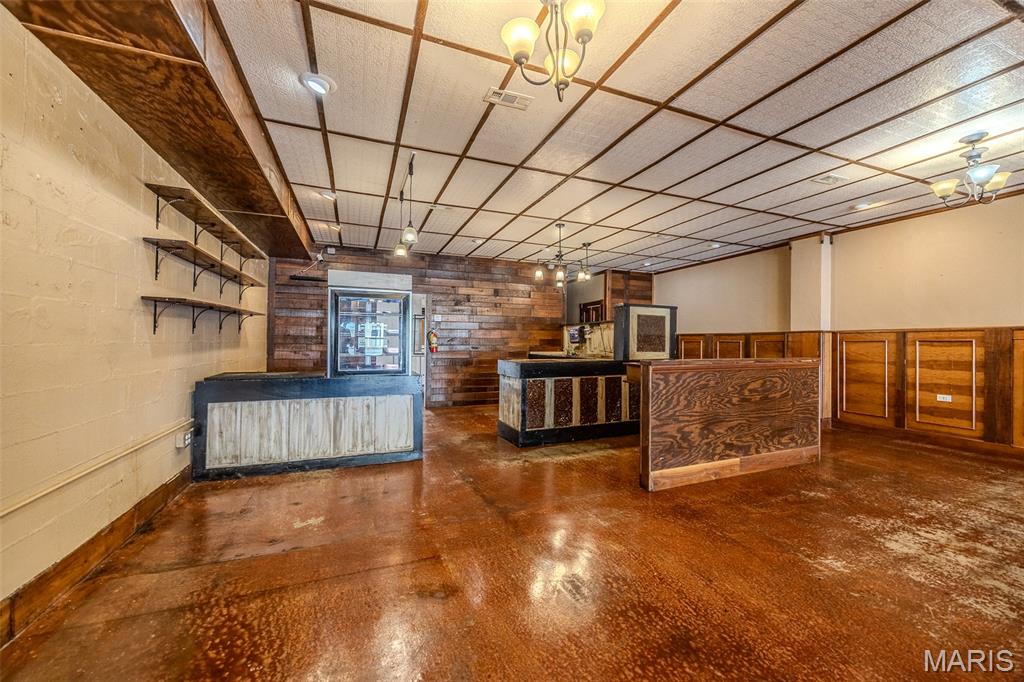 Bell-Wyrick Sub - Commercial Sale