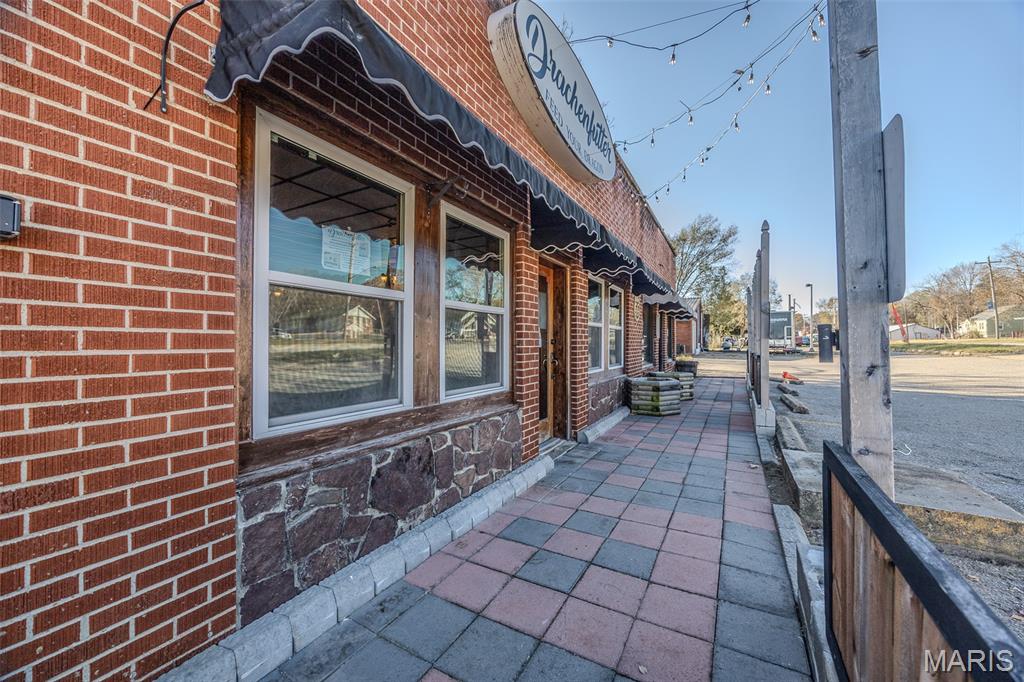 Bell-Wyrick Sub - Commercial Sale
